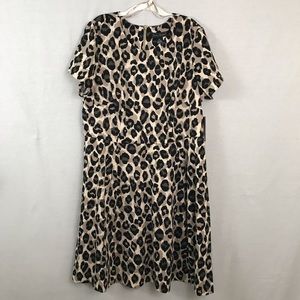 Jessica Howard Leopard print scoop neck dress